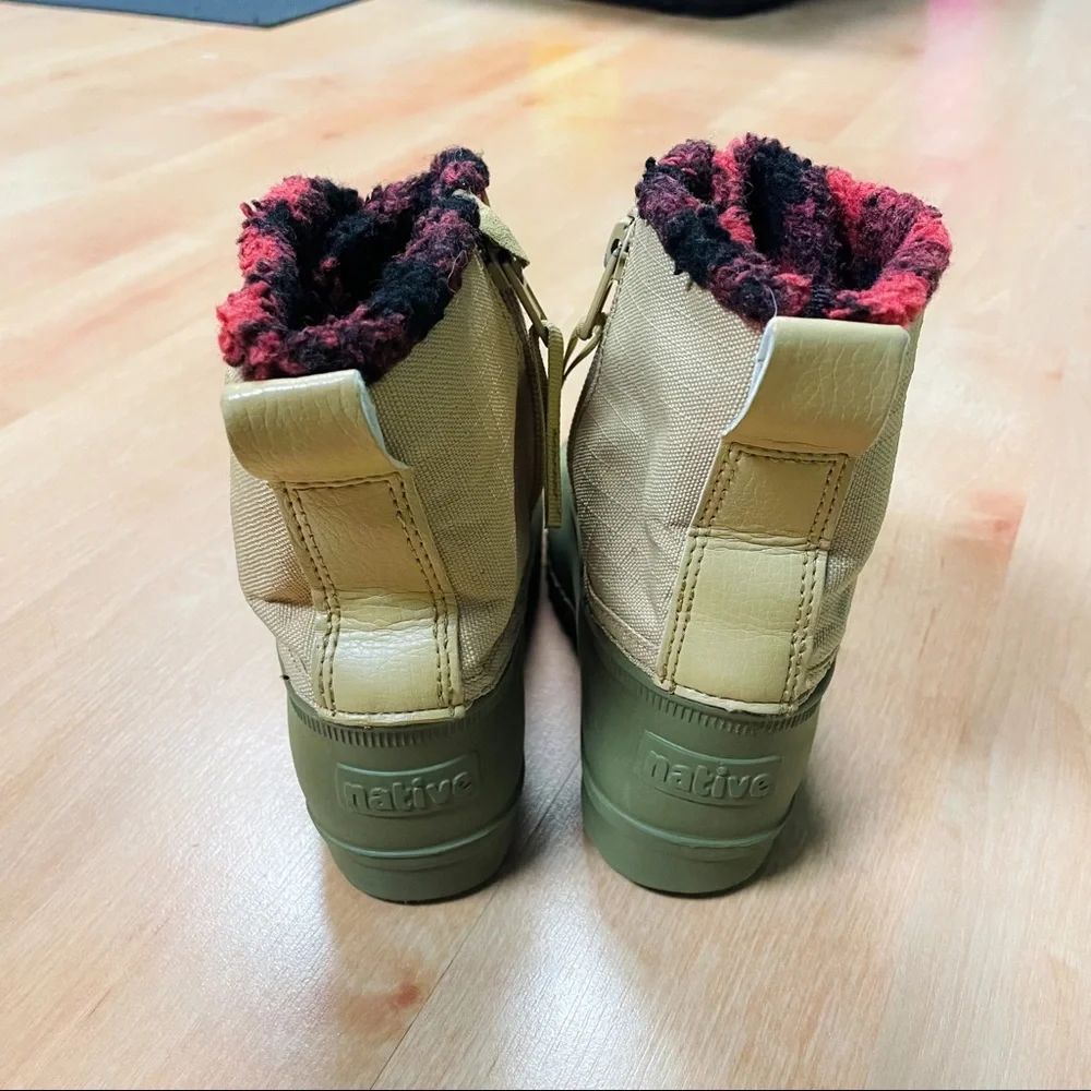 Native Tan & Olive Green Jimmy Rubber Duck Boots Kids Size 12